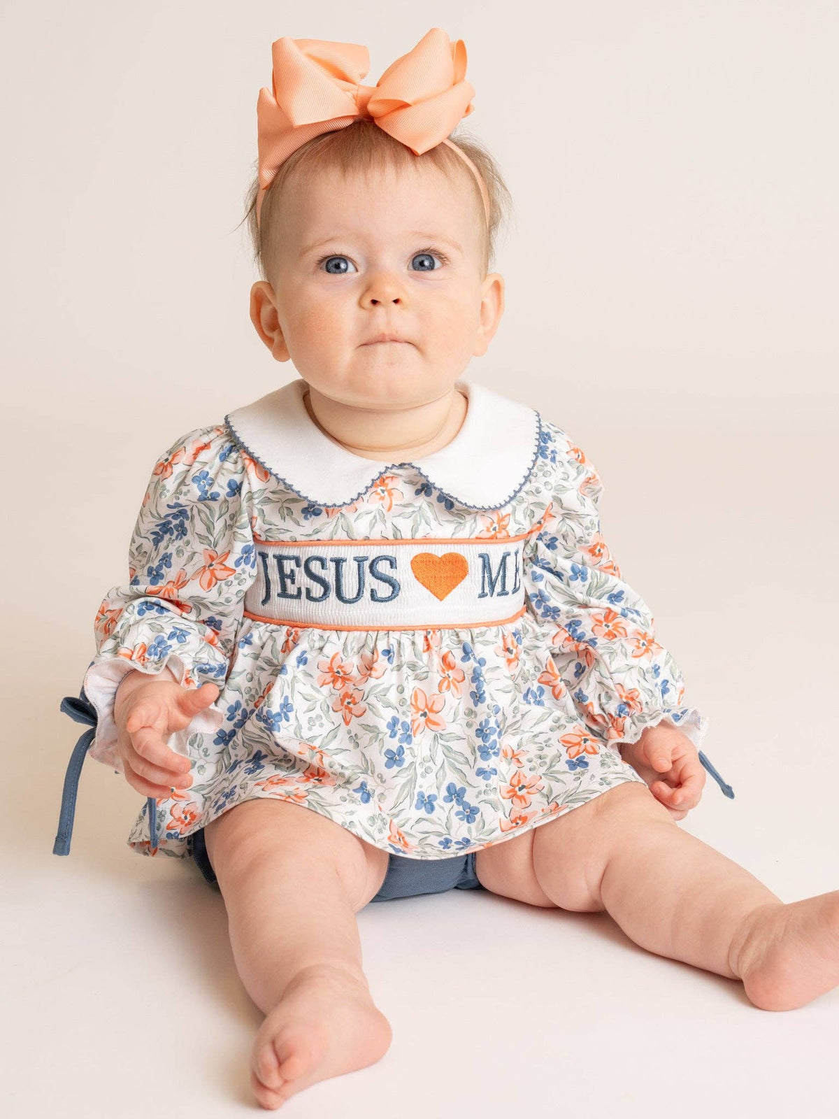 Graceful Floral "Jesus Loves Me" Bloomers Outfit: 0/3MOS